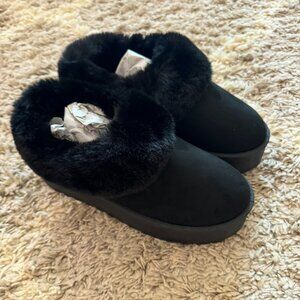 Black Fur Lined Booties - Women's Size 8